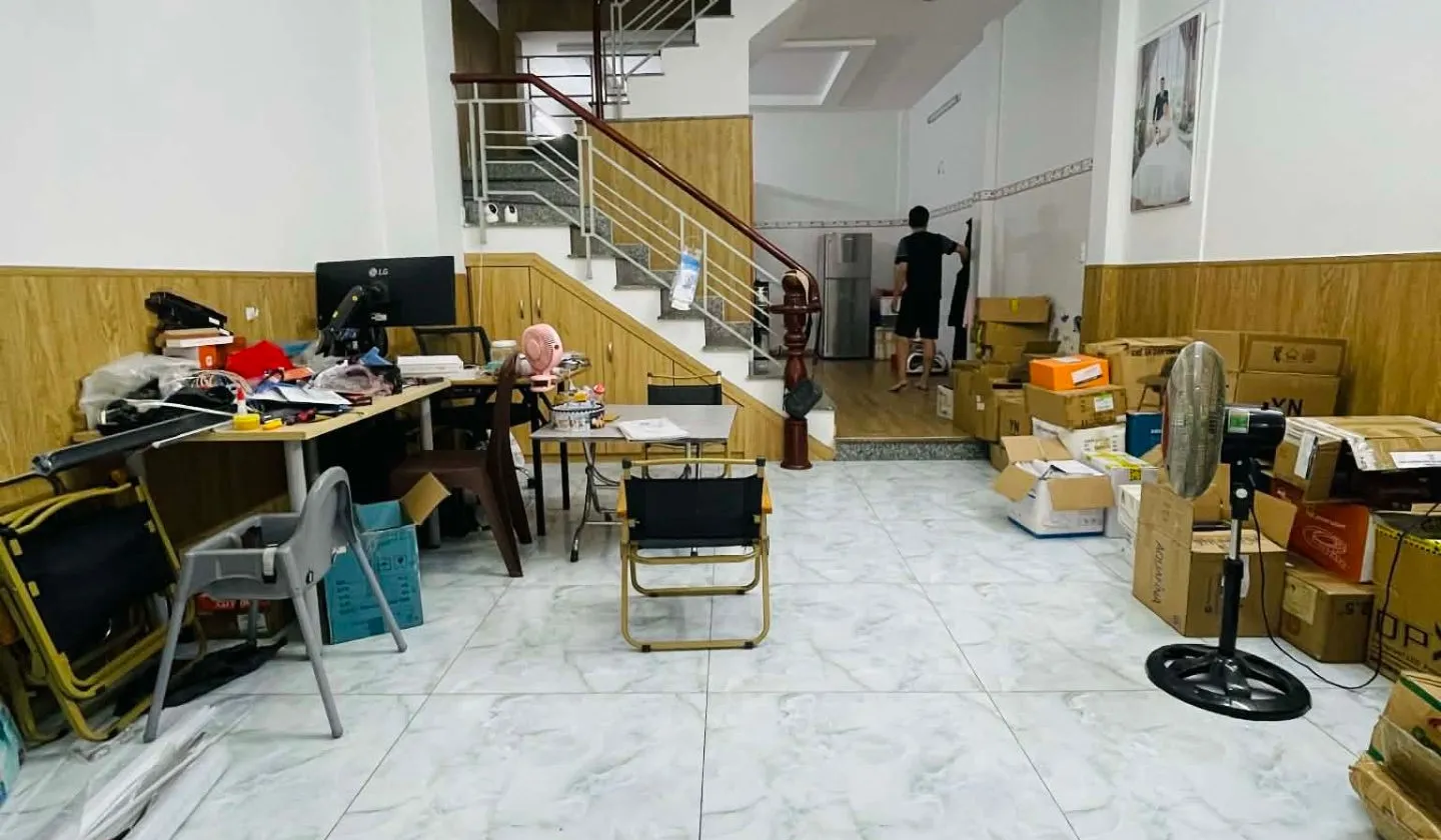 BÁ.N NHÀ ĐẸP SÁT KÊNH THAM LƯƠN.G - AEO.N MAILL TPHU - ÔTÔ VÀO NHÀ NGỦ - ( 4.5X16M ) CHỈ 6x$... Bán nhà riêng tại Bình Hưng Hòa, Hồ Chí Minh 01