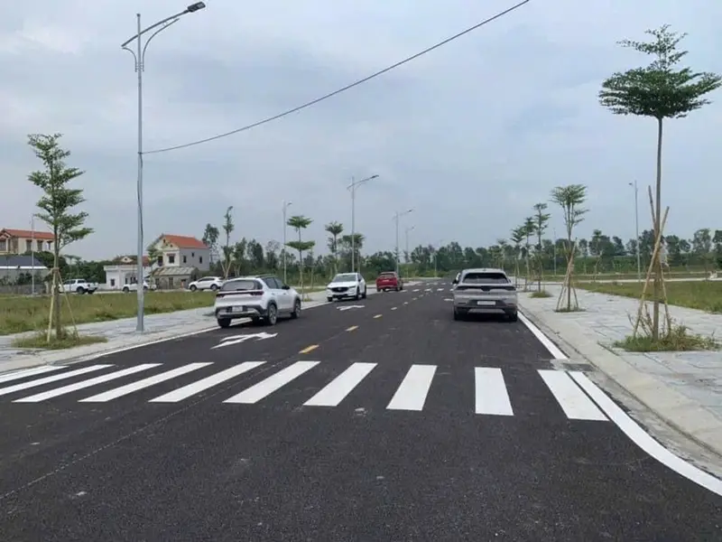 🔥 Vị trí nô đất vô cùng đẹp
Ô TÔ TRÁNH – ĐƯỜNG 10M Vào Tận Cửa – GẦN CHỢ, GẦN KCN 🔥... Bán đất tại Xuân Trúc, Hưng Yên 01