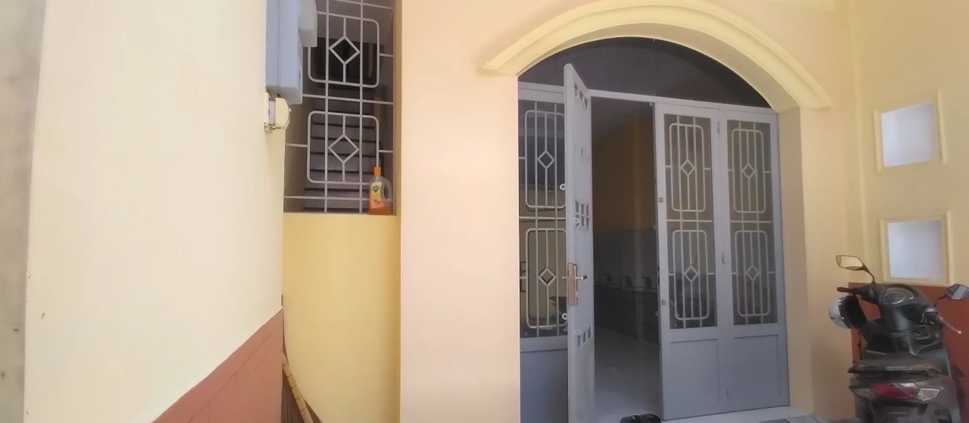 NHÀ NGAY CHỢ 200 - 56M2 - CHỈ 4.54T - NGANG 4M - NỞ HẬU - THU 180TR/NĂM... Bán nhà riêng tại Khánh Hội, Hồ Chí Minh 01