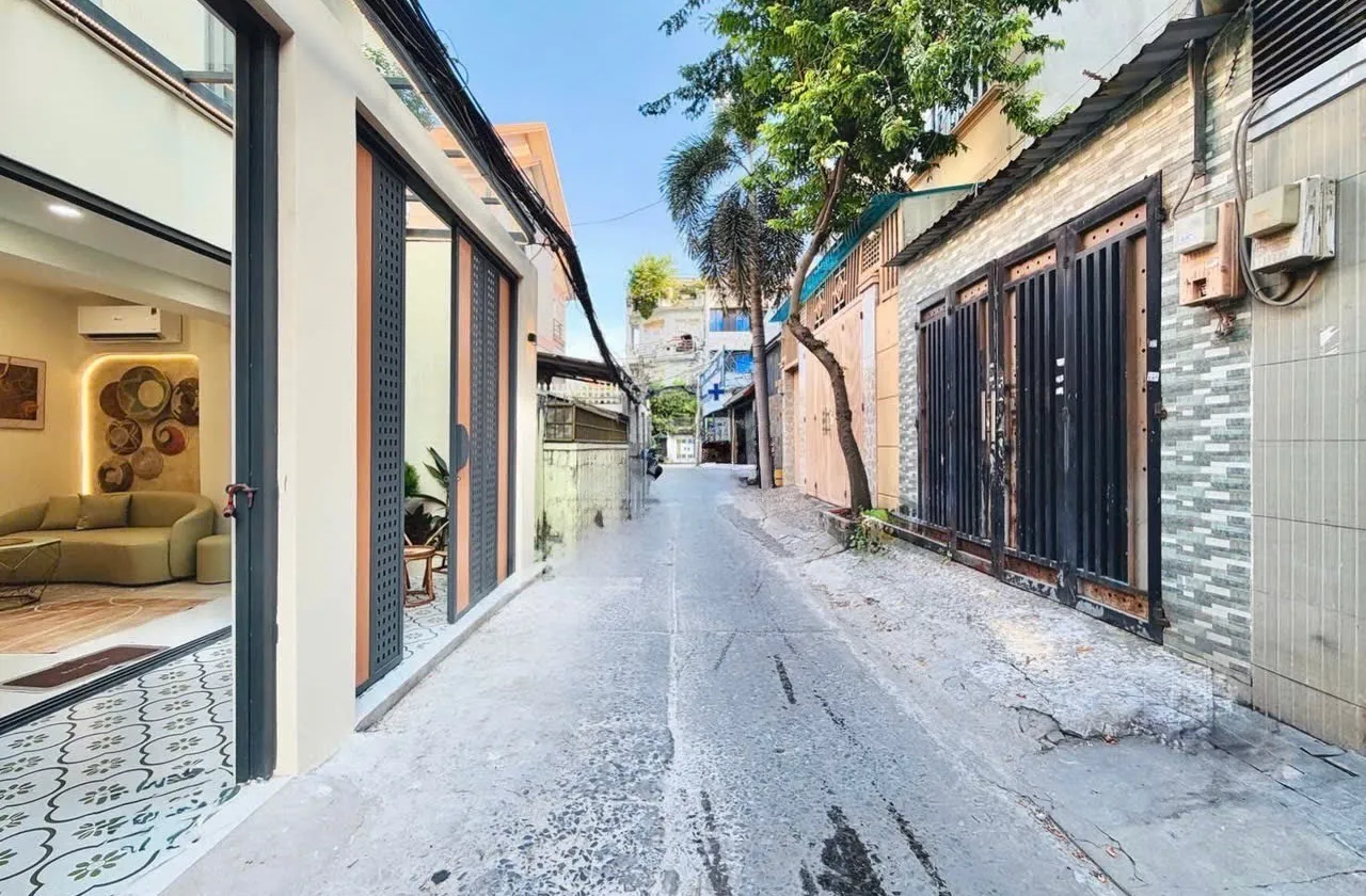 🔥 NHÀ MỚI HXH DƯƠNG QUẢNG HÀM – FULL NỘI THẤT XỊN – CHỈ 4,98 TỶ!... Bán nhà riêng tại An Nhơn, Hồ Chí Minh 01