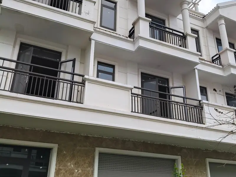 CĂN SHOPHOUSE VISIP-VỈA HÈ-OTO DỪNG ĐỖ NGÀY ĐÊM-CHỦ ĐẦU TƯ UY TÍN... Bán Shophouse tại Từ Sơn, Bắc Ninh 01