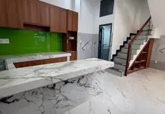 Nhà mới 3 tầng Ba Đình có sân rộng, 4 phòng ngủ tiện nghi... Bán nhà riêng tại Chánh Hưng, Hồ Chí Minh 05