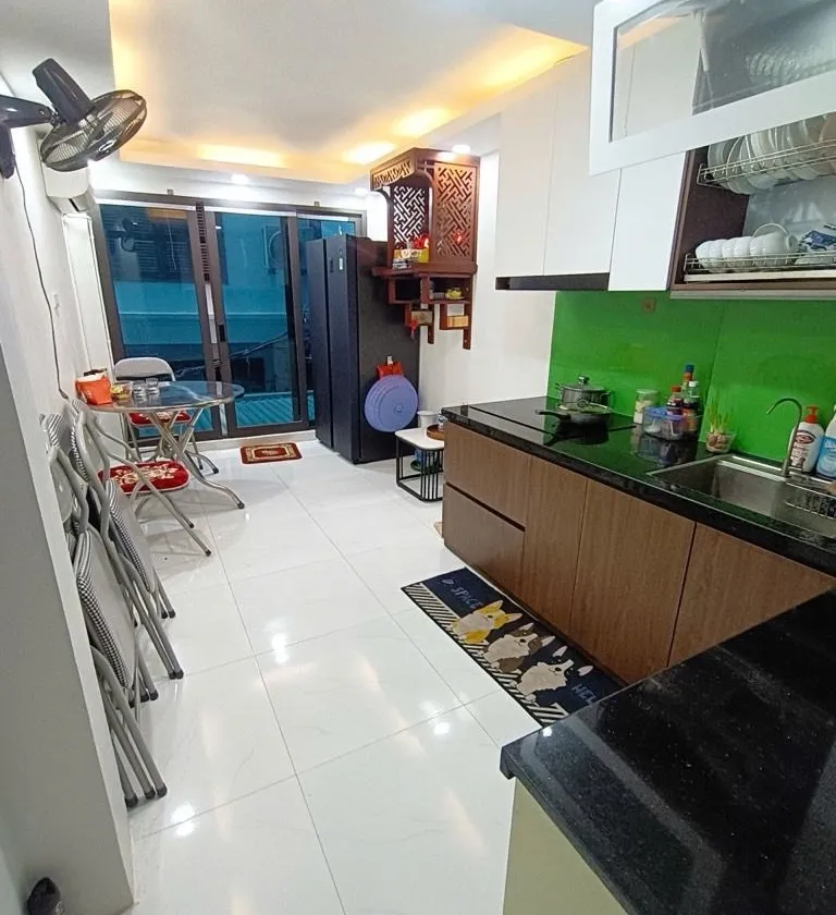 Bán nhà 5 tầng, trung tâm Cầu Giấy, 1m ra mặt phố, giá hơn 8 tỷ... Bán nhà riêng tại Cầu Giấy, Hà Nội 01