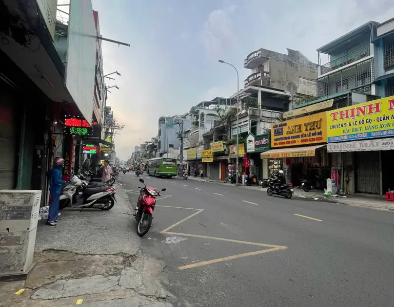 Mặt tiền Lạc Long Quân- 5x22m- 4 Tầng- 24 tỷ hơn... Bán nhà mặt phố tại Bảy Hiền, Hồ Chí Minh 01