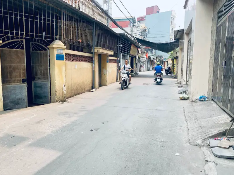 Bán nhà mặt phố, 45m2, mặt tiền rộng tại quận Hà Đông... Bán nhà mặt phố tại Hà Đông, Hà Nội 01
