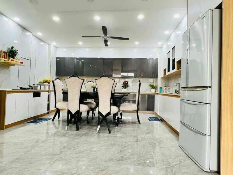 Cơ hội sở hữu nhà 5 tầng hiếm tại trung tâm Quận 2 với giá tốt... Bán nhà riêng tại Bình Trưng, Hồ Chí Minh 01