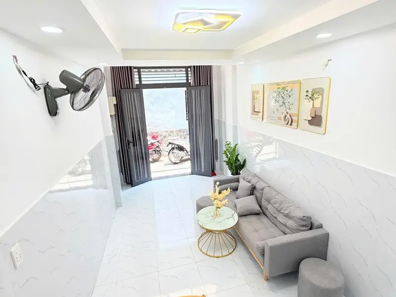 Nhà 2 tầng 2PN Tân Bình giáp Quận 10, giá chỉ 4.05 tỷ... Bán nhà riêng tại Tân Hòa, Hồ Chí Minh 01