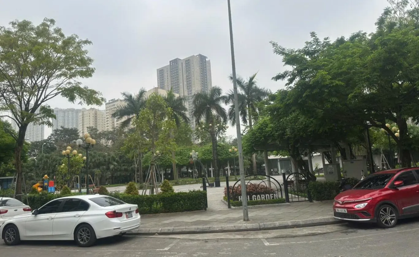 Bán nhà riêng 4 tầng khu Trung Hòa, diện tích 160.7 m², hướng Đông Nam, giá 61.5 tỷ đồng... Bán nhà riêng tại Cầu Giấy, Hà Nội 01