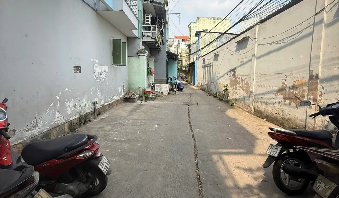 Nhà phố tinh tế tại phường Bình Đông, quận 8 – Không gian sống đẳng cấp giữa lòng thành phố... Bán nhà riêng tại Bình Đông, Hồ Chí Minh 01