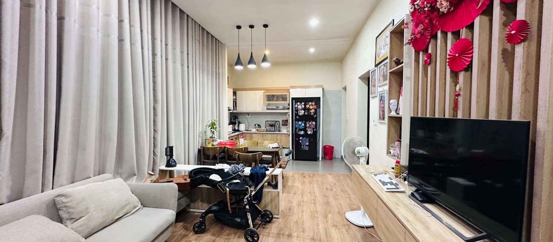 Nhà riêng phong cách hiện đại tại trung tâm Hùng Vương với không gian sống rộng rãi... Bán nhà riêng tại Hồng Bàng, Hải Phòng 01
