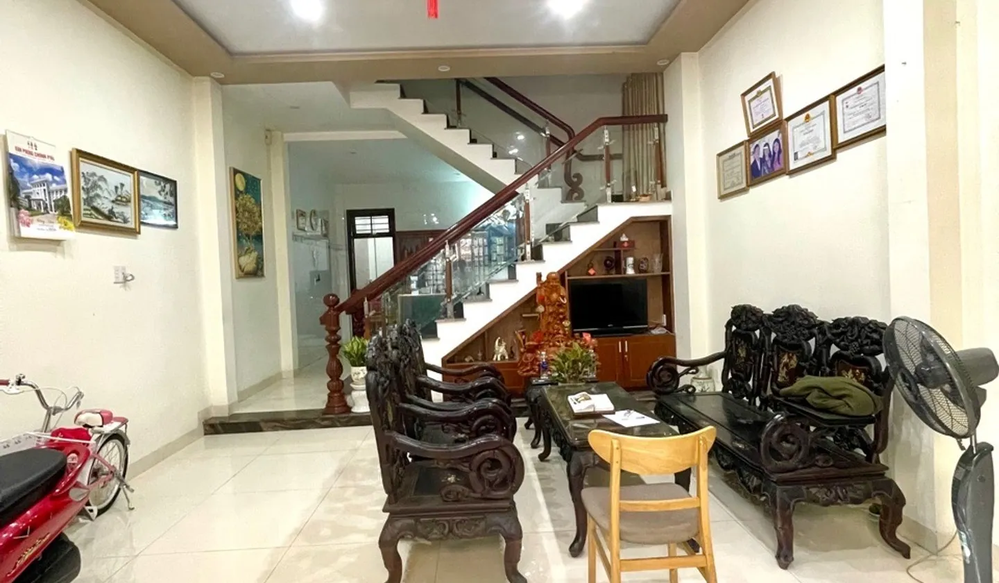 Bán Nhà 3 Tầng Mặt Tiền Kinh Doanh Hải Châu Vuông Vức, Gần Sông Hàn... Bán nhà mặt phố tại Hải Châu, Đà Nẵng 01