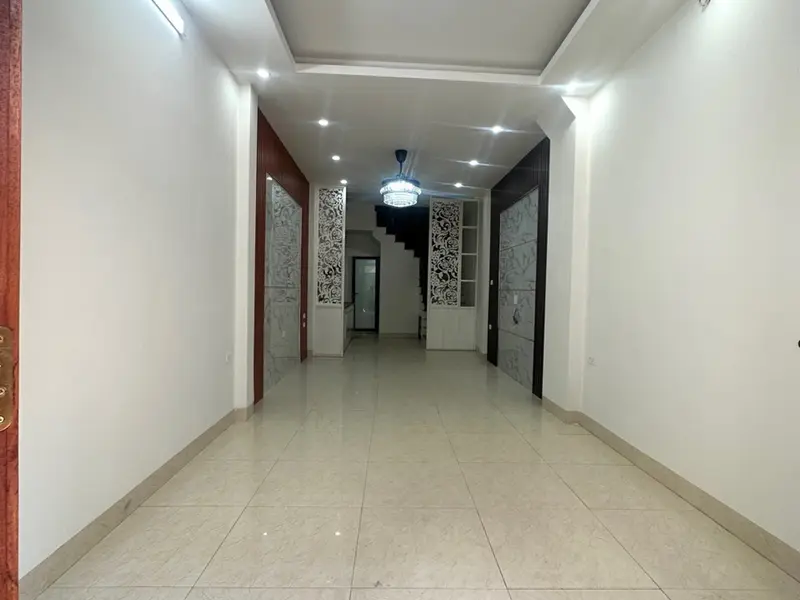 Nhà 5 tầng siêu tiện nghi, ngõ rộng ô tô qua nhà, kinh doanh tốt... Bán nhà riêng tại Vĩnh Hưng, Hà Nội 01