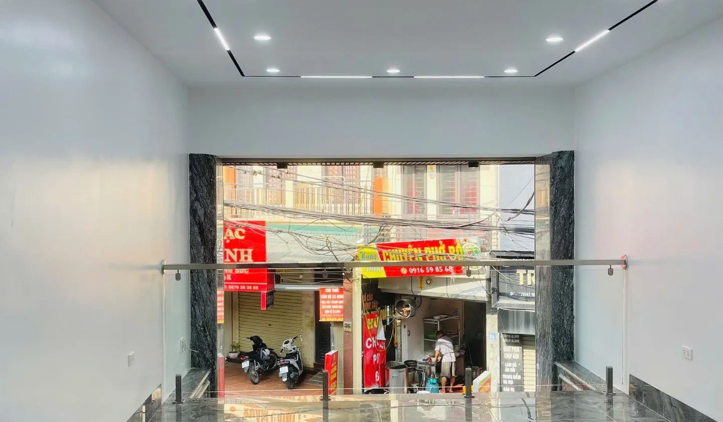 MẶT PHỐ MỚI - 3 Ô TÔ TRÁNH NHAU- THANG MÁY - KINH DOANH ÁC LIỆT - TIỆN ÍCH BẠT NGÀN - FULL NỘI THẤT... Bán nhà mặt phố tại Hoàng Mai, Hà Nội 01