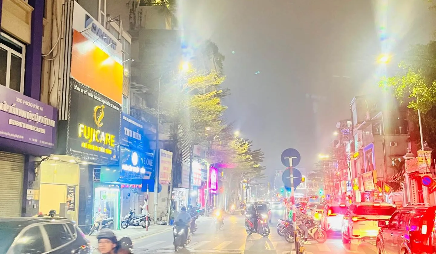 B. Tòa nhà mặt phố Nguyễn Lương Bằng, Đống Đa, 8 tầng, diện tích 530m2, mt9m, giá chào 450tỷ... Bán nhà mặt phố tại Đống Đa, Hà Nội 01