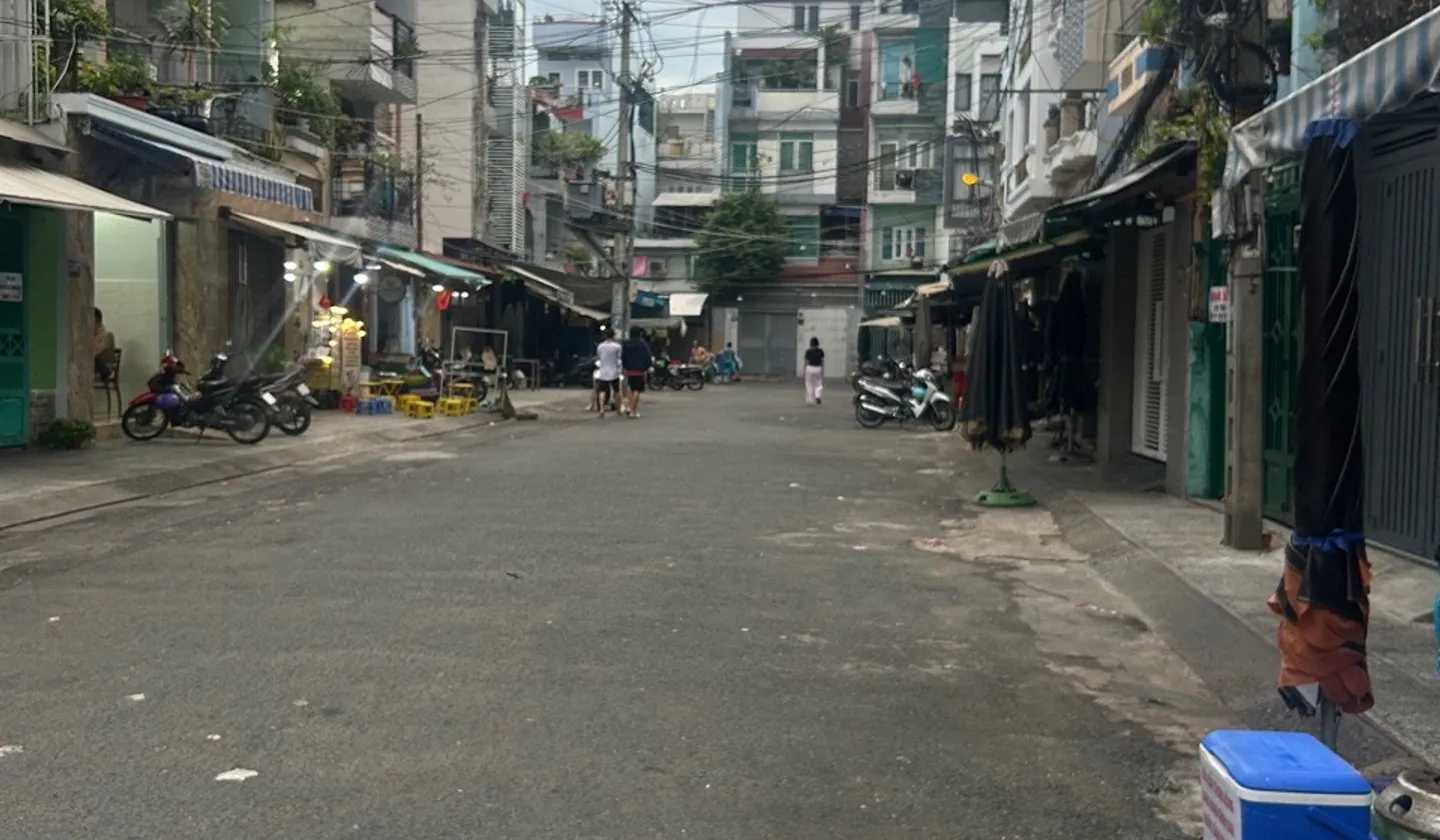 Nhà Phố Đô Thị 4 Tầng Hẻm 12m Thành Thái, Quận 10 - Ngay Sát UBND Quận, Phòng Ngủ Tầng Trệt... Bán nhà mặt phố tại Diên Hồng, Hồ Chí Minh 01