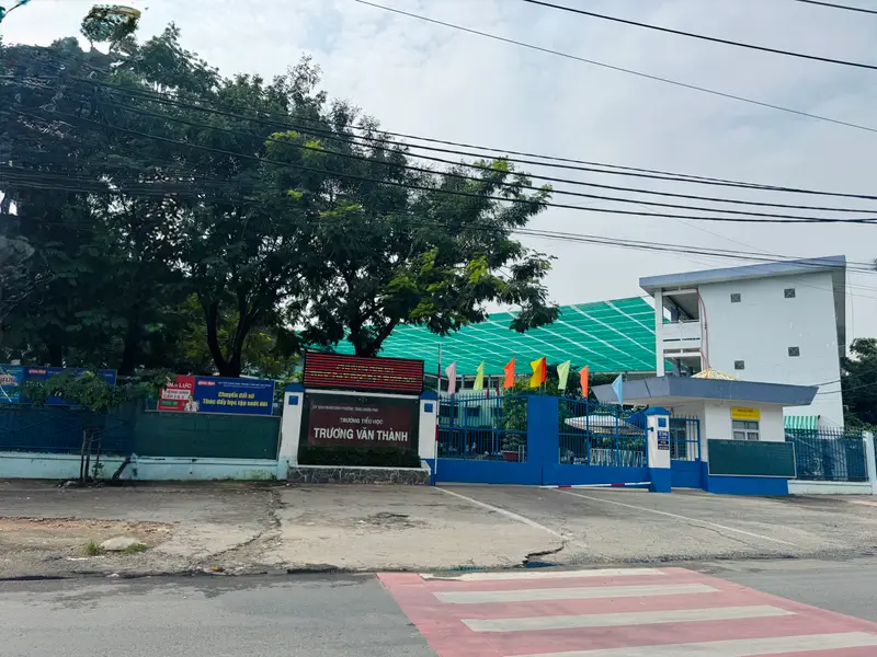 🔥Nhà xẹt Lã Xuân Oai 3 tầng-3PN—3WC-40,5M2-4,4T... Bán nhà riêng tại Tăng Nhơn Phú, Hồ Chí Minh 01