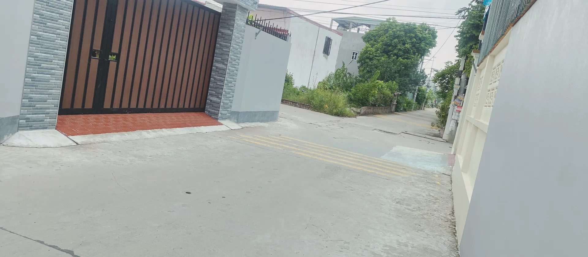 Bán nhà rẻ nhất cầu Thăng Long
Nh nhà cấp 4 cho thuê dòng tiền 2.tr trên tháng... Bán căn hộ chung cư tại Vĩnh Thanh, Hà Nội 01