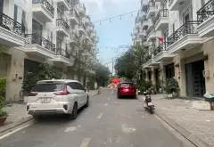 Nhà 4 tầng có thang máy riêng tại Bảo Ngọc Garden, TP.HCM, 6.1 tỷ... Bán nhà riêng tại An Phú Đông, Hồ Chí Minh 07
