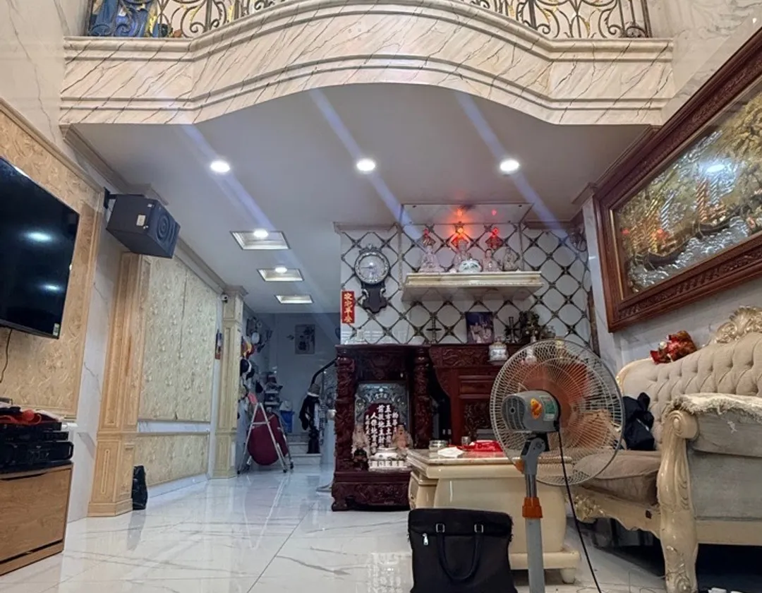 Nhà 5 tầng chắc chắn gần vòng xoay Lê Đại Hành, tiện đi lại... Bán nhà riêng tại Tân Hòa, Hồ Chí Minh 01