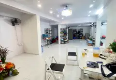 Cửa hàng tầng 1 mặt tiền rộng 11m, kinh doanh sầm uất tại Vũ Thạnh... Bán căn hộ chung cư tại Giảng Võ, Hà Nội 05