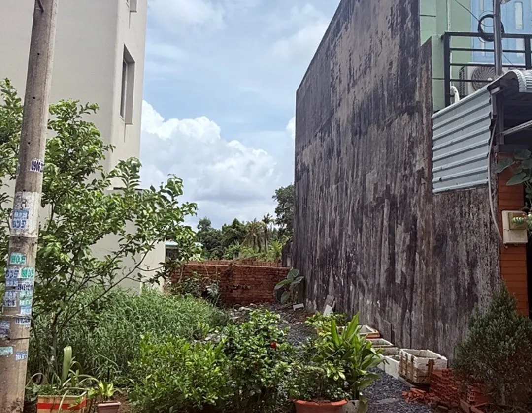 Đất Vuông Vắn Hẻm Ô Tô Quận 9 Giá Hấp Dẫn... Bán đất tại Long Phước, Hồ Chí Minh 01