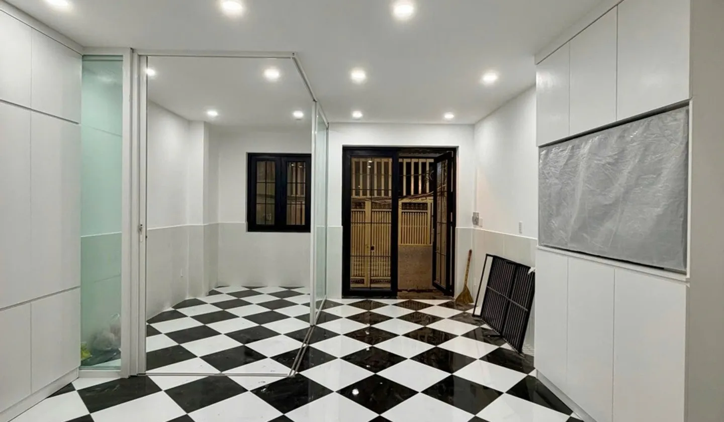 Bán nhà riêng 2 phòng ngủ, Quận 7 diện tích 45m2, hướng Nam, pháp lý cơ sở - 0934 194 634 Em Quý... Bán nhà riêng tại Phú Thuận, Hồ Chí Minh 01