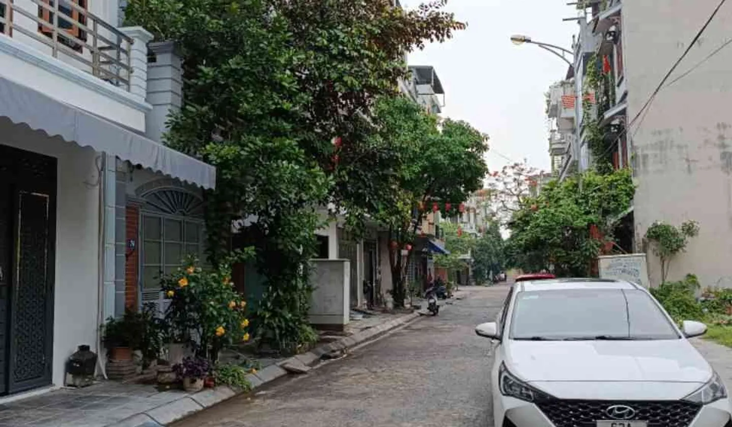 Bán đất mặt ngõ ô tô tránh tại khu TDC Việt Hưng, diện tích 81 m2, pháp lý chuẩn... Bán đất tại Việt Hưng, Hà Nội 01