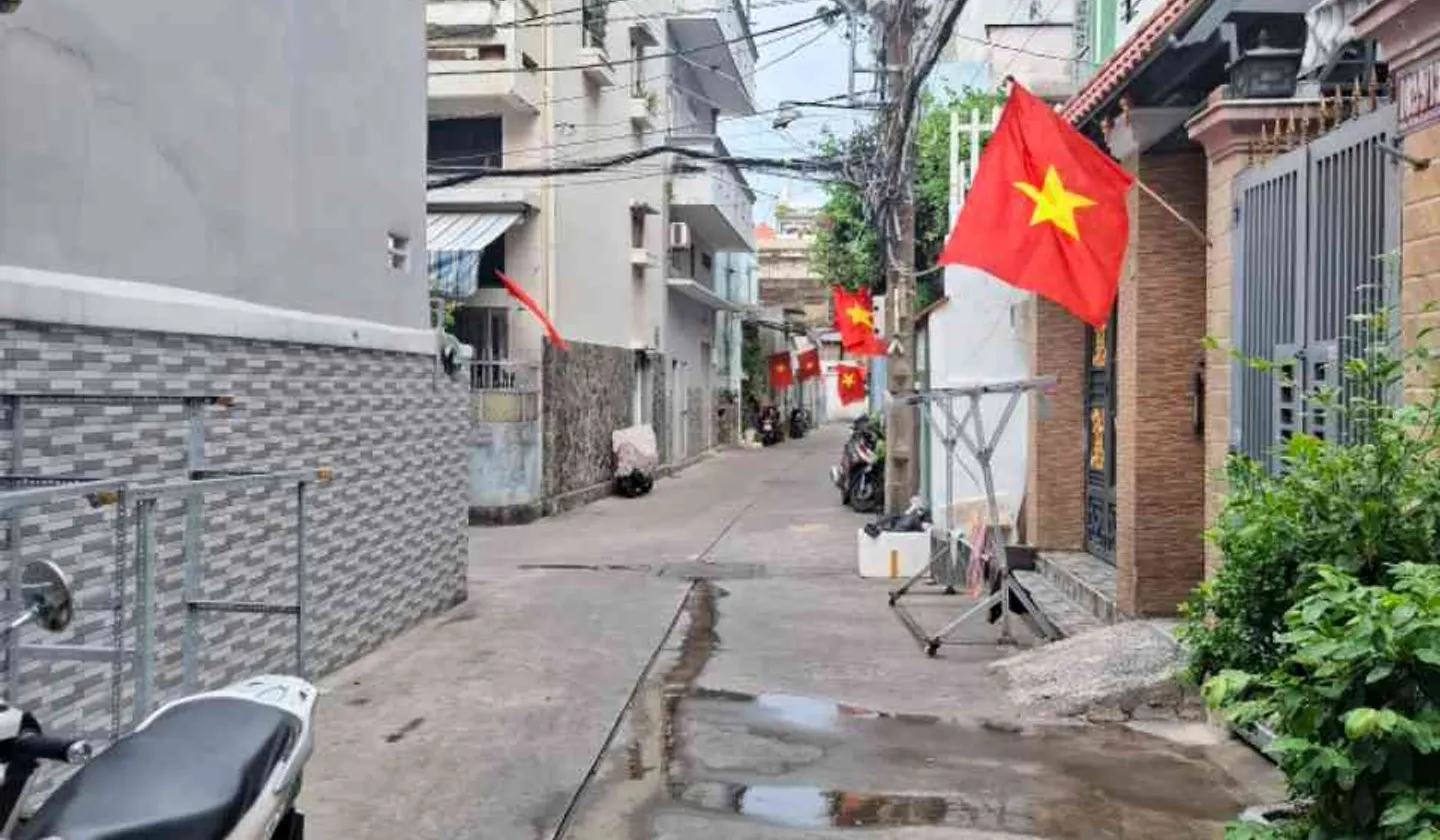 Nhà 2 tầng xinh xắn, sổ hồng riêng, giá tốt!... Bán nhà riêng tại Hòa Bình, Hồ Chí Minh 01