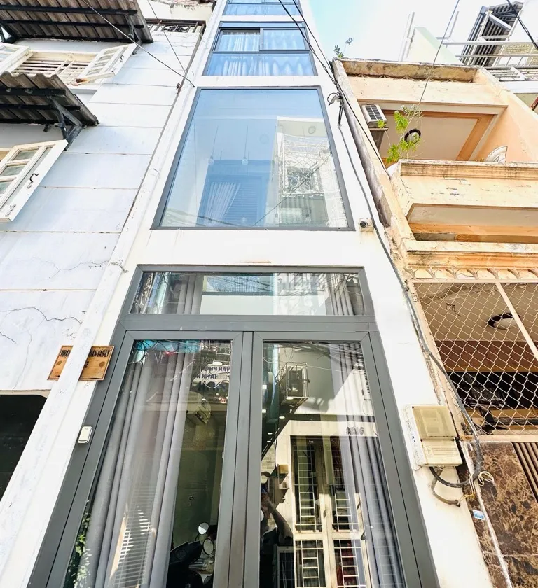 Nhà 5 Tầng Quận 10 - Hẻm Xe Hơi, Giá Tốt... Bán nhà riêng tại Hòa Hưng, Hồ Chí Minh 01