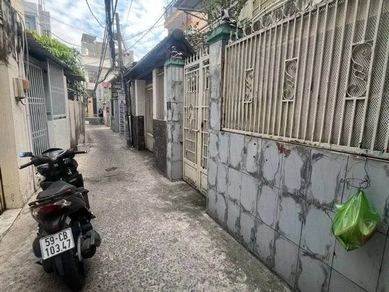 Bán nhà 3PN 2 tầng khu vực Quận 7 giá 4.75 tỷ... Bán nhà riêng tại Tân Thuận, Hồ Chí Minh 01
