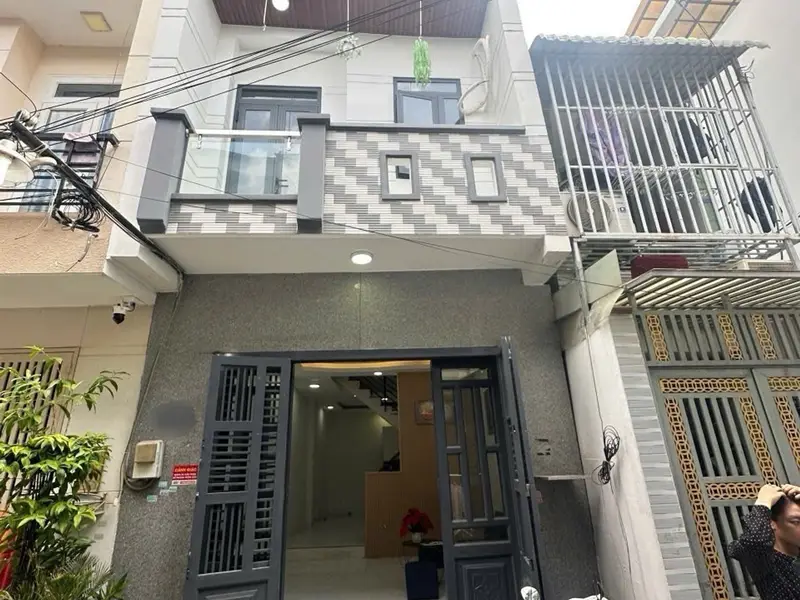 Nhà Phân Lô Vuông Vức 4 Phòng Ngủ Quận 8 - Giá Tốt... Bán nhà riêng tại Phú Định, Hồ Chí Minh 01