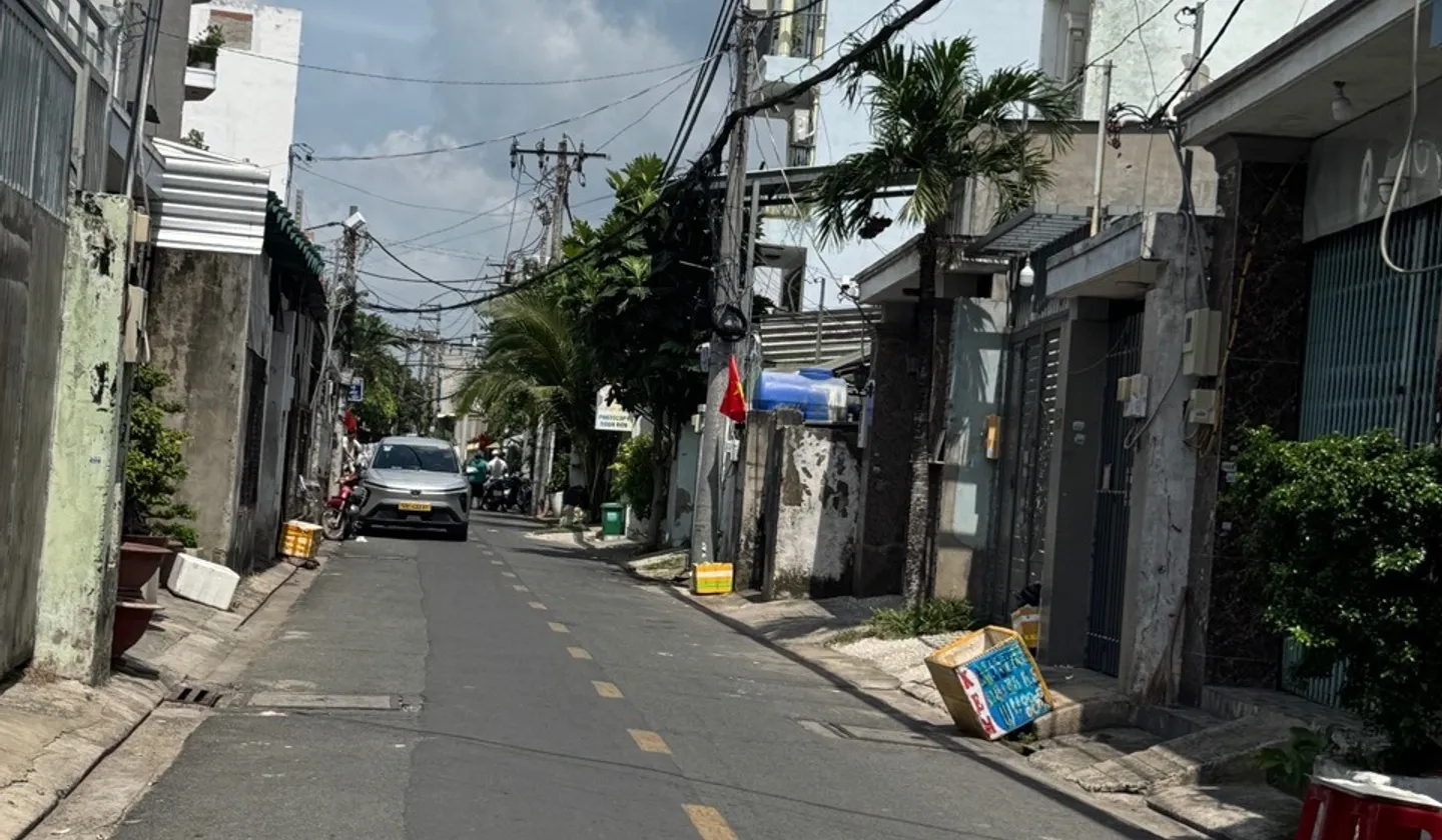 Biệt thự sân vườn mặt tiền đường số 16 - cơ hội sở hữu giá tốt hiếm có... Bán nhà mặt phố tại Bình Hưng Hòa, Hồ Chí Minh 01