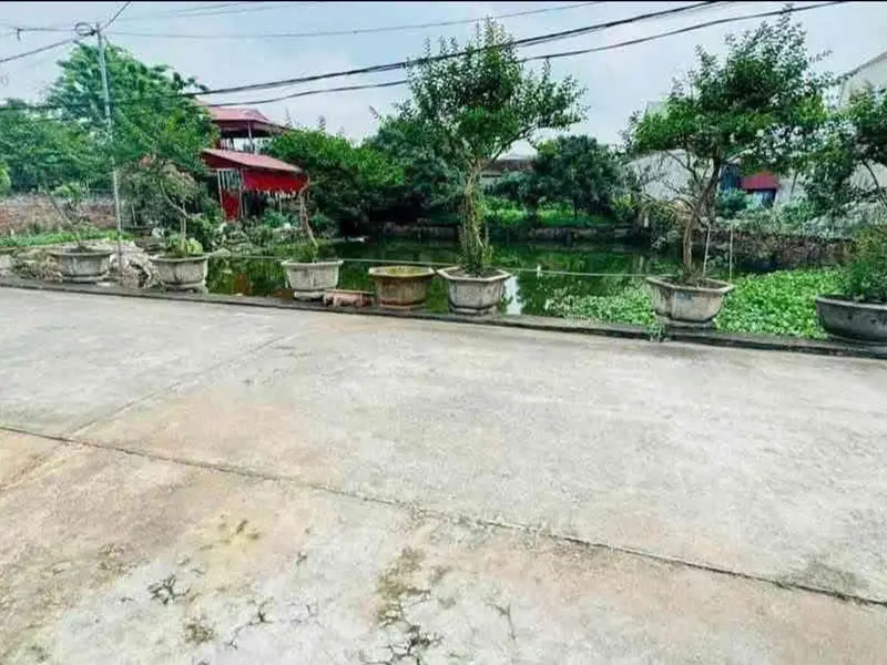 NGÕ THÔNG - Ô TÔ VÀO ĐẤT - VIEW HỒ - NỞ HẬU.
Lô đất siêu đẹp Thôn Yên Vĩnh, ô tô tránh, ngõ thông,... Bán đất tại Triệu Việt Vương, Hưng Yên 01