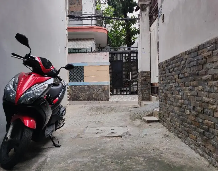 Bán nhà riêng 2 tầng hướng Đông Nam tại Đất Thánh, hẻm rộng, gần chợ và trường học... Bán nhà riêng tại Tân Hòa, Hồ Chí Minh 01
