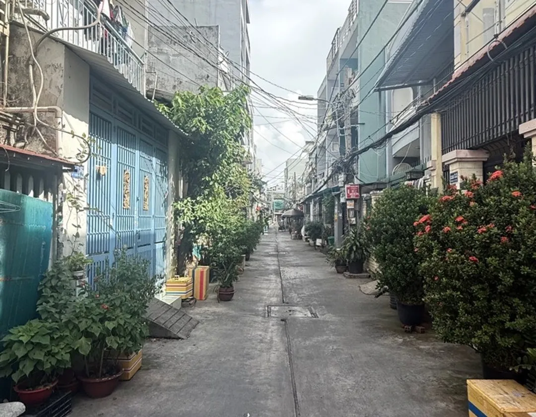 Nhà mới, ở được ngay, gần chợ Bình Trị Đông, hxh thông... Bán nhà riêng tại Bình Trị Đông, Hồ Chí Minh 01