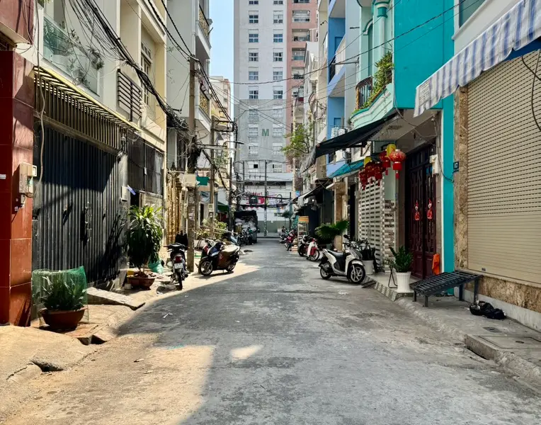 Bán nhà mặt phố phường 10 quận Tân Bình 2 tầng diện tích 80m², mặt tiền 4.4m, pháp lý rõ ràng... Bán nhà mặt phố tại Bảy Hiền, Hồ Chí Minh 01