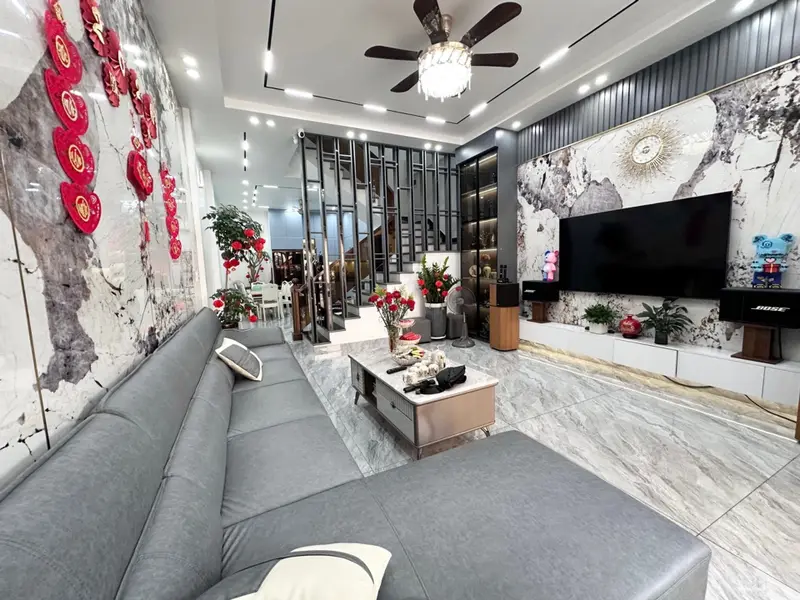 Nhà 4 tầng hướng Đông Nam tại trung tâm Sở Dầu, khu dân trí cao... Bán nhà riêng tại Hồng Bàng, Hải Phòng 01