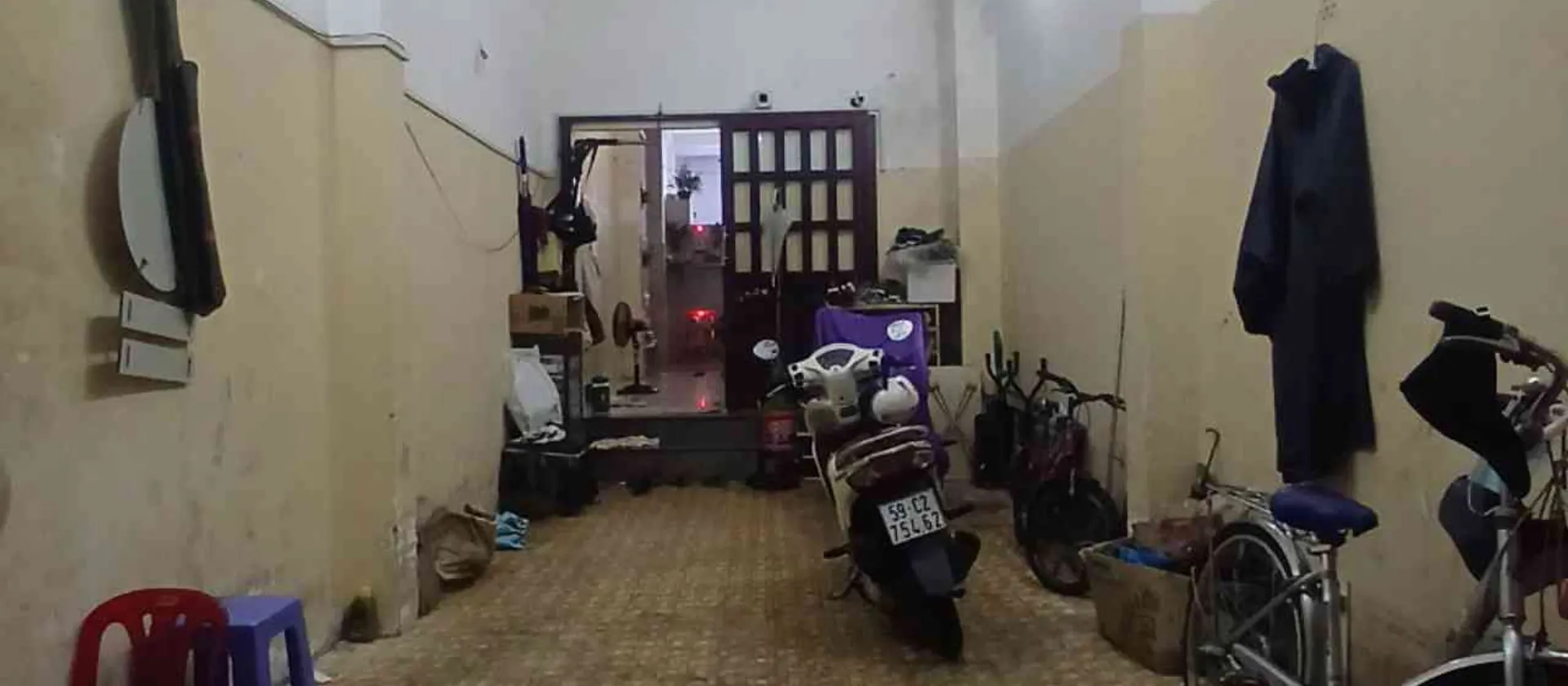Nhà 3 tầng 6 phòng ngủ phù hợp vừa ở vừa cho thuê tại Quận 6... Bán nhà riêng tại Bình Phú, Hồ Chí Minh 01