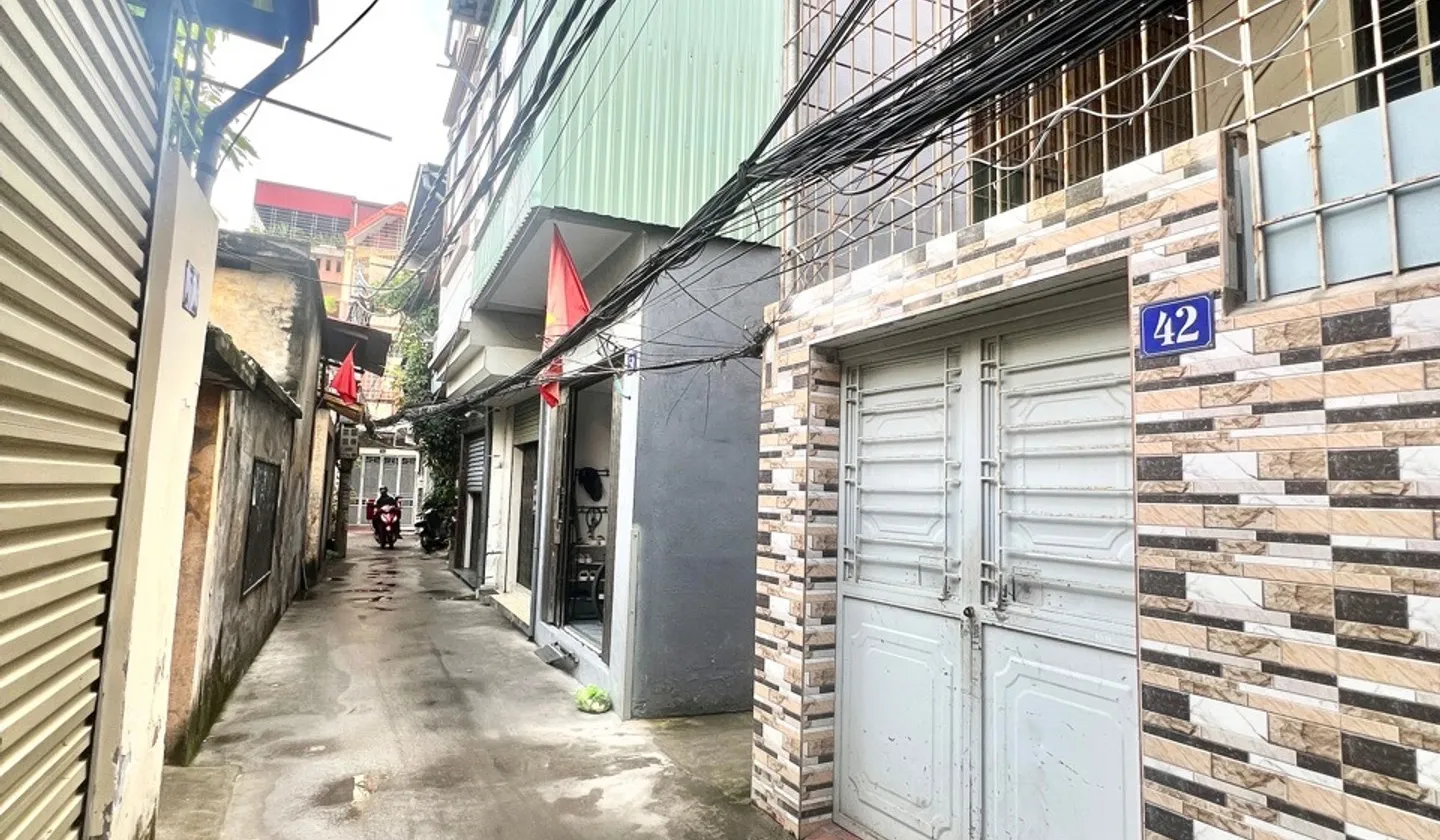 Nhà 2 tầng hướng Đông, sát đường ô tô, khu vực trung tâm thuận tiện... Bán nhà riêng tại An Biên, Hải Phòng 01