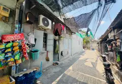Nhà cấp 4 gác xép, 4 phòng ngủ, 2 mặt tiền tại Ngô Gia Tự... Bán nhà riêng tại Dĩ An, Hồ Chí Minh 02