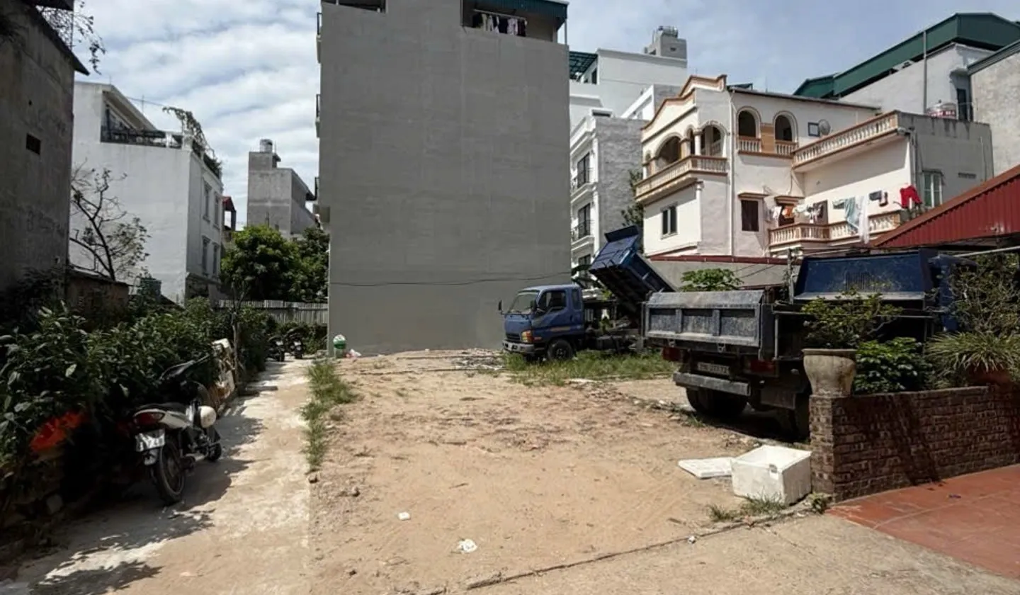 Đất Vàng Thanh Am - Việt Hưng- Hà Nội
 Ô Tô vào nhà- Cách 1 Nhà ô tô tránh... Bán đất tại Việt Hưng, Hà Nội 01