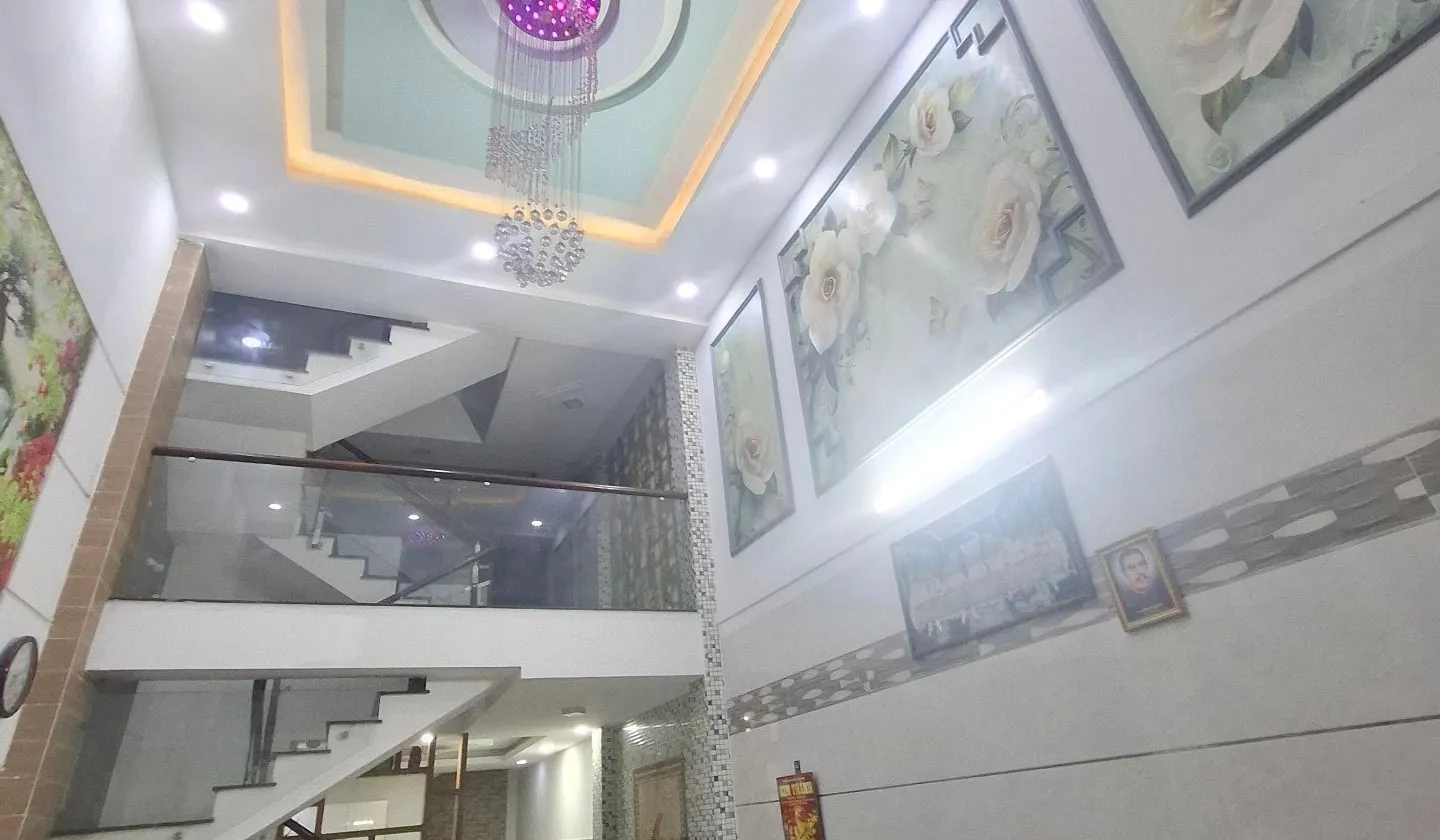 Nhà riêng 5 tầng kiên cố tại khu vực trung tâm quận với 5 phòng ngủ... Bán nhà riêng tại Bình Trị Đông, Hồ Chí Minh 01