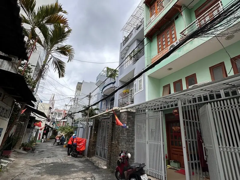 Nhà 5 tầng rộng rãi tại Tân Phú chuẩn sống hiện đại... Bán nhà riêng tại Tân Sơn Nhì, Hồ Chí Minh 01