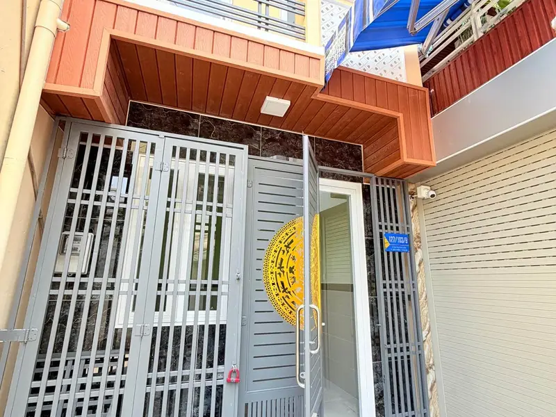 TÂN BÌNH - HẼM XE HƠI - NHÀ MỚI 3 TẦNG MUA Ở LIỀN - MUA Ở HOẶC CHO THUÊ QUÁ ĐỈNH
Ni sư Huỳnh Liên... Bán nhà riêng tại Bảy Hiền, Hồ Chí Minh 01
