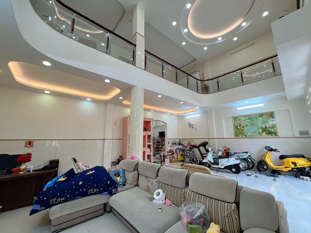 Bán nhà mặt phố 3 tầng rộng 215m² tại Tân Phú giá 28 tỷ... Bán nhà mặt phố tại Phú Thạnh, Hồ Chí Minh 01
