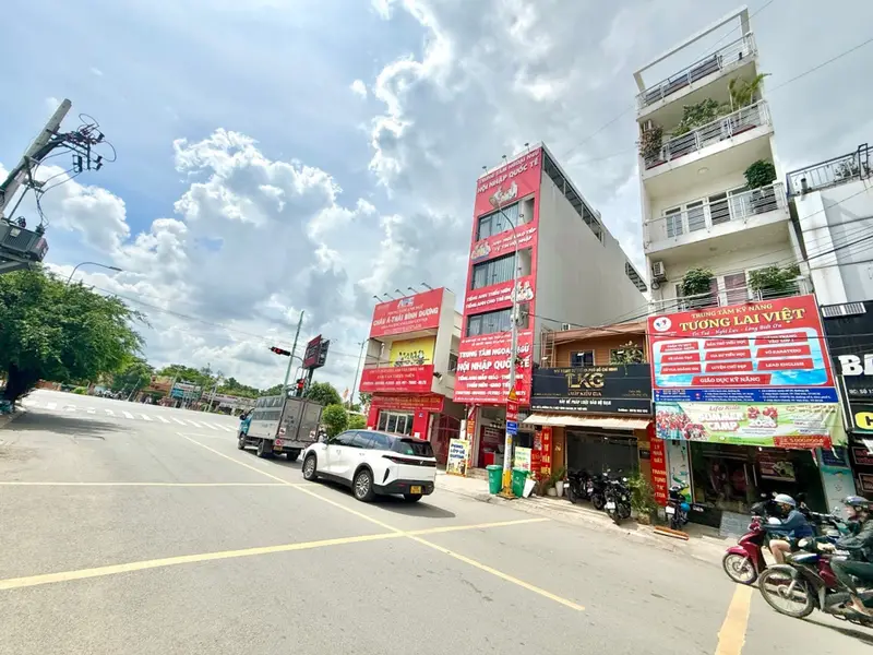Bán nhà Hiệp Bình 3 tầng mặt tiền kinh doanh ngay Gigamall khu ven sông Phạm Văn Đồng... Bán nhà mặt phố tại Hiệp Bình, Hồ Chí Minh 01