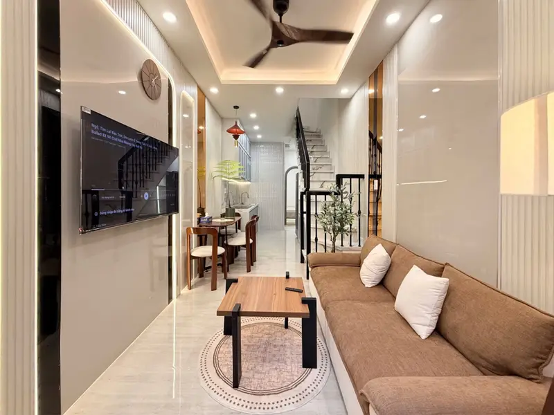 Nhà xinh có sân vườn nhỏ tại Đức Nhuận, Sài Gòn... Bán nhà riêng tại Đức Nhuận, Hồ Chí Minh 01