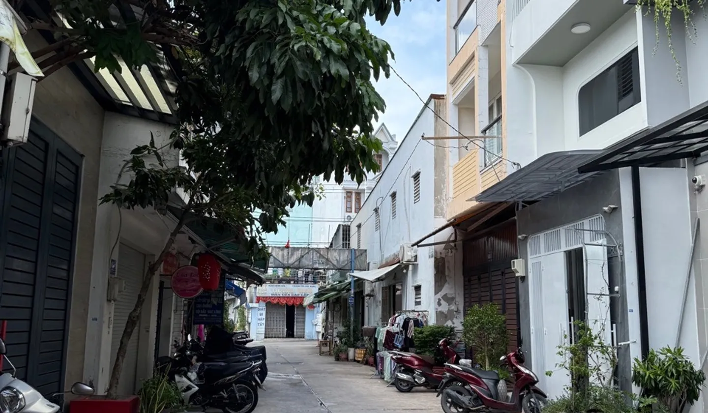 🏡HXH THÔNG HUỲNH VĂN NGHỆ, P15, TÂN BÌNH. DT 4❌️13M VUÔNG NHƯ A⁴, ĐANG CHO THUÊ 10TRIỆU/ THÁNG.... Bán nhà riêng tại Tân Sơn, Hồ Chí Minh 01