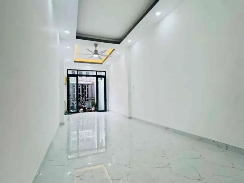 Cơ hội hiếm có sở hữu nhà 4 tầng 6 phòng ngủ tại Phường Chánh Hưng... Bán nhà riêng tại Chánh Hưng, Hồ Chí Minh 01