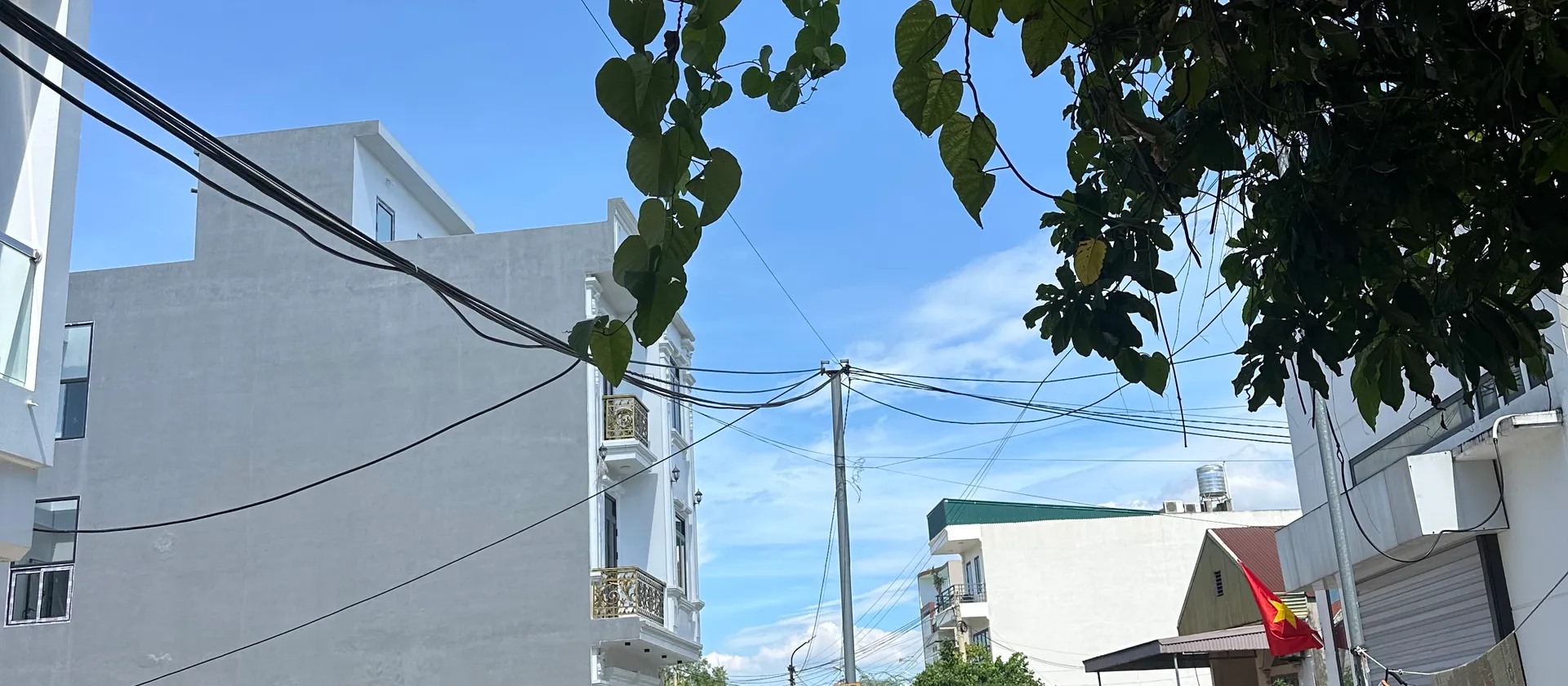 Bán nhà 2 tầng hướng Đông Bắc tại khu vực Cái Lân, Hạ Long... Bán bất động sản khác tại Bãi Cháy, Quảng Ninh 01